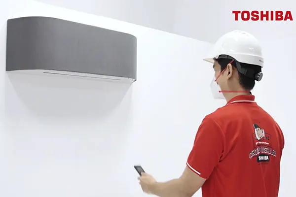 Vidéo commerciale Toshiba Tri-split HAORI RAS-4M27G3AVG-E + 3 X RAS-B10N4KVRG-E